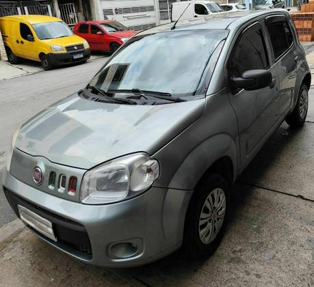 FIAT UNO 1.0 EVO VIVACE 8V FLEX 4P MANUAL FIAT UNO 1.0 EVO VIVACE 8V FLEX 4P MANUAL